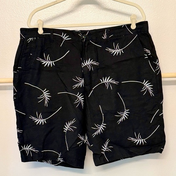 NWT Magaschoni Men’s Linen Blend Navy Print Shorts Size 36 - Picture 1 of 9